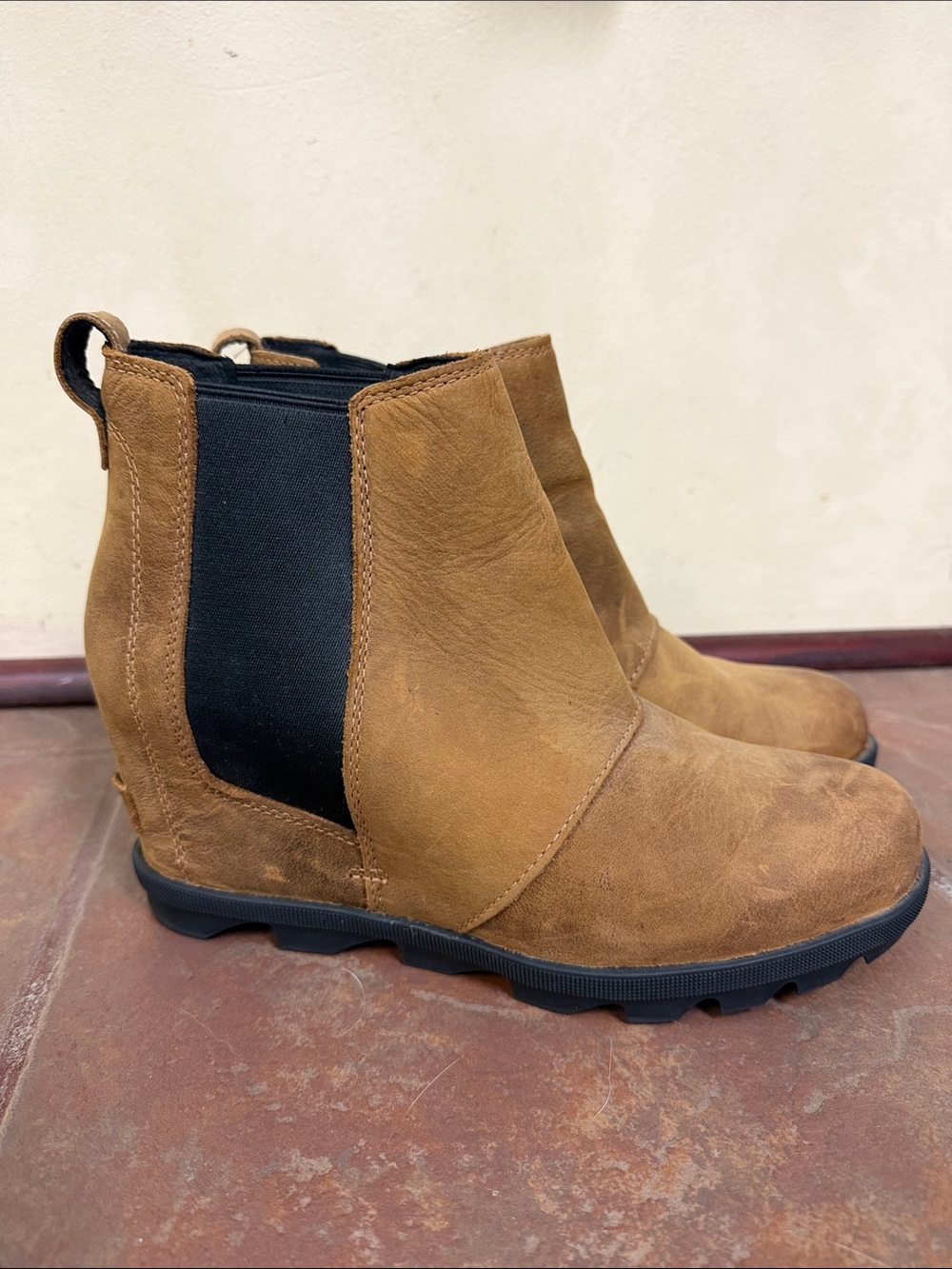 Sorel Womens Joan Of Arctic Boot Size 9 Waterproof Tan Chelsea Bootie Wedge
